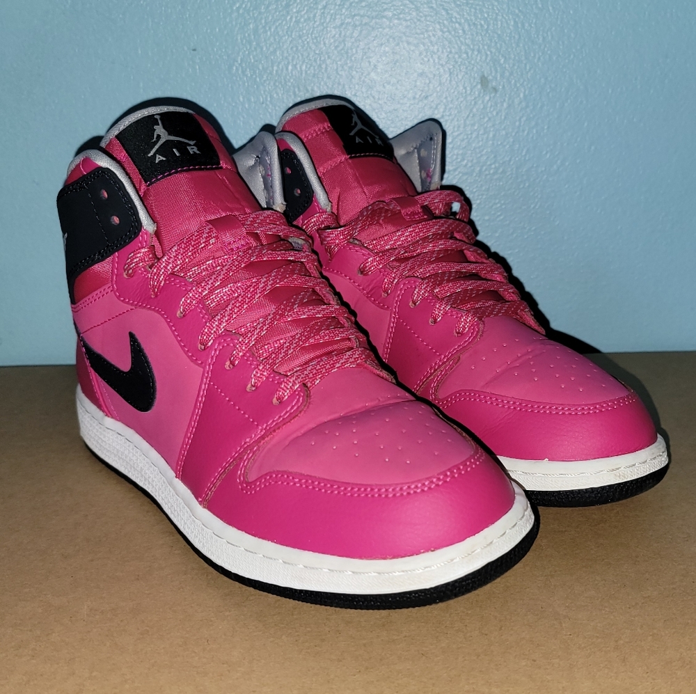 Nike Jordan 1 Retro High GG Vivid Pink 7Y
